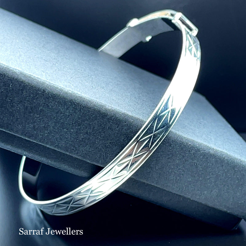 Silver Ladies Round Diamond Cut Design Expandable Bangle | Shop Online Sarraf Jewellers UK - Sarraf Jewellers