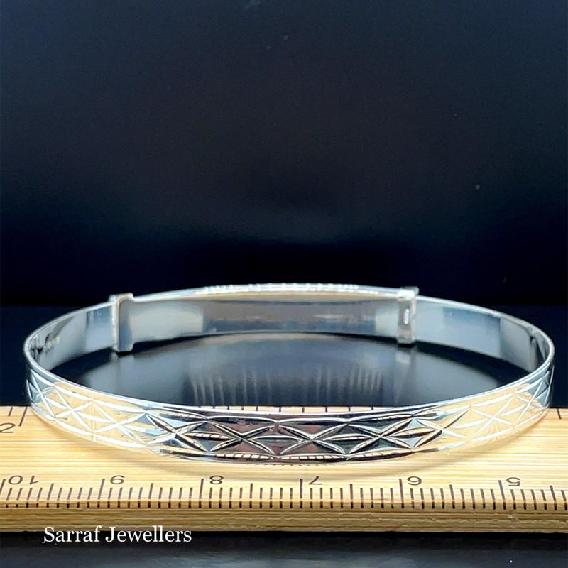 Silver Ladies Round Diamond Cut Design Expandable Bangle | Shop Online Sarraf Jewellers UK - Sarraf Jewellers